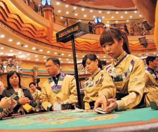 澳門六開彩天天正版免費,澳門六開彩天天正版免費——揭示背后的違法犯罪問題