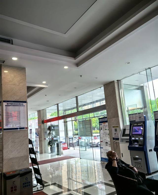 2024年天天彩免費(fèi)資料大全100期 04-39-32-47-15-13T：19,警惕虛假彩票陷阱，切勿陷入違法犯罪漩渦