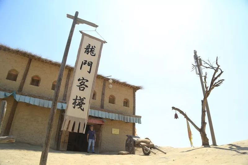 新澳最精準(zhǔn)正最精準(zhǔn)龍門客棧免費(fèi)090期 02-07-08-28-35-42L：26,新澳最精準(zhǔn)正龍門客棧揭秘，免費(fèi)090期彩票預(yù)測與策略