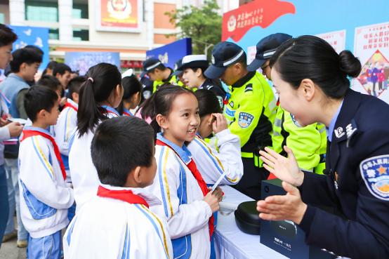 2025新奧資料免費精準(zhǔn)07 114期 04-08-10-19-24-49C：24,探索未來，聚焦新奧資料與精準(zhǔn)服務(wù)的融合